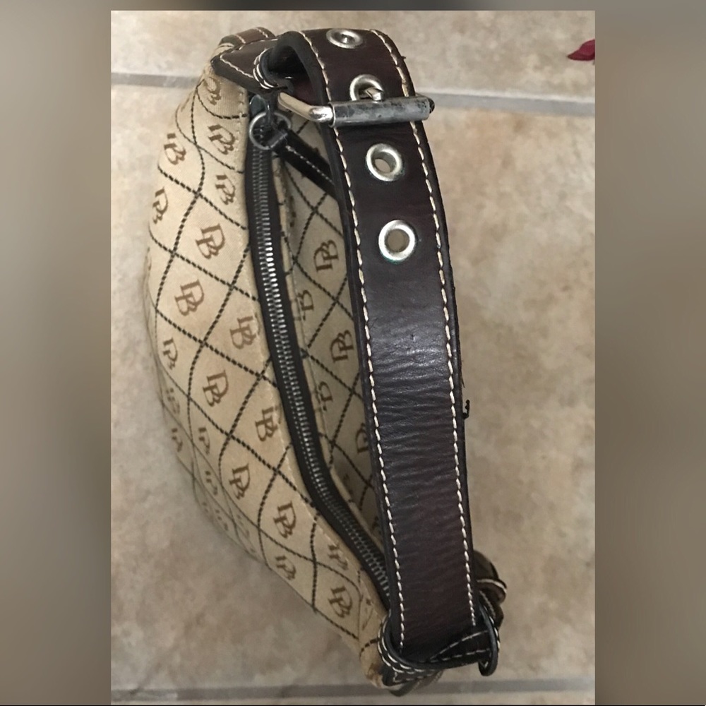 Authentic Dooney & Bourke - Picture 4 of 6
